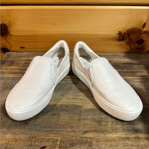 UGG White Leather Slips Ons Shoes - Picture 2 of 11